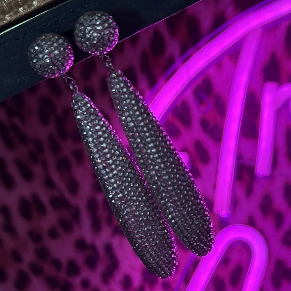 REPURCHASE Roni Blanshay Silver Crystal Drop Earrings - Picture 8 of 11